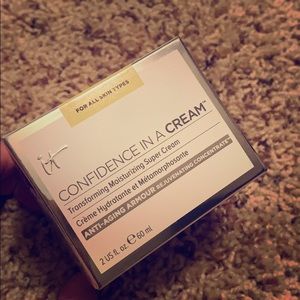 Confidence in a cream from It cosmetics
